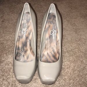 Jessica Simpson grey heels